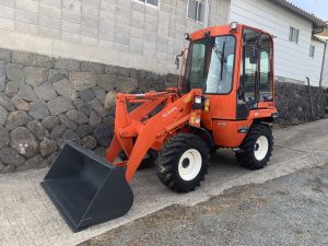出ました極上機！クボタ R430Z タイヤショベル 500時間台のキャビン付