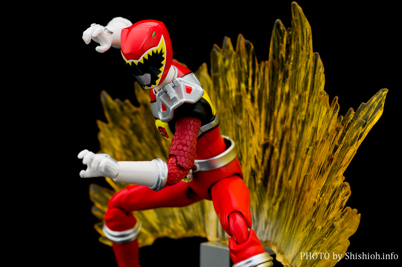 レビュー】 バンダイ S.H.Figuarts キョウリュウレッド [獣電戦隊