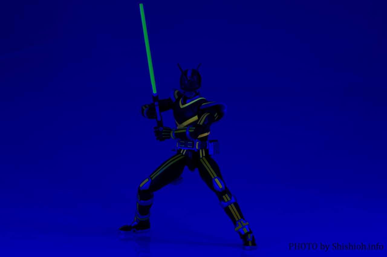 レビュー】 バンダイ 魂ウェブ商店 S.H.Figuarts 仮面ライダーカイザ