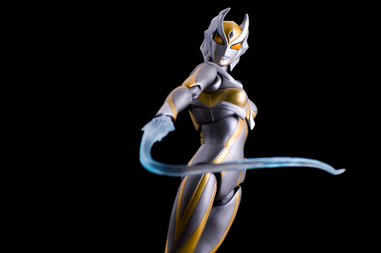 レビュー】 バンダイ 魂ウェブ商店 ULTRA-ACT グリッターティガ