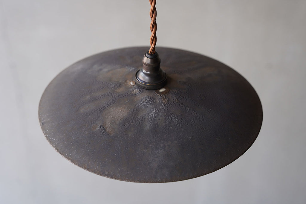 ○23-FA21 船串篤司 ペンダントライト 黒 A – 雨晴/AMAHARE