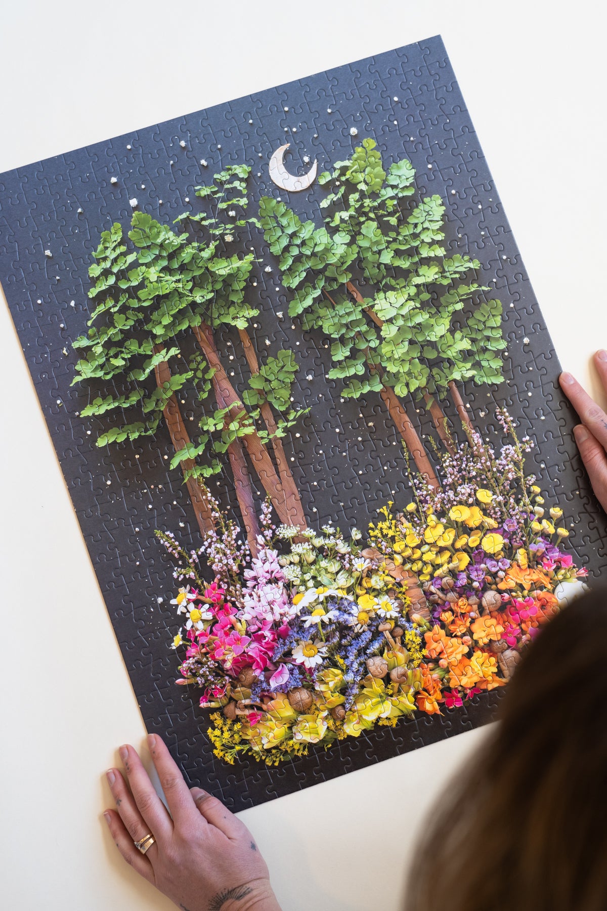 Jigsaw Puzzle: Forest Bathing – Sister Golden