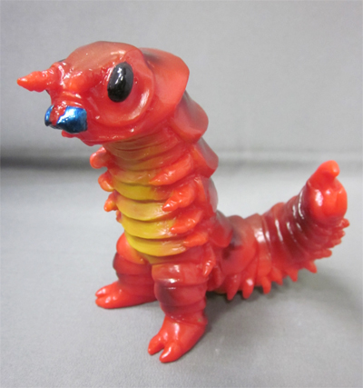 2016年4月2日よりヤモマーク最新作のうなぎ怪獣ヌルヌルンとムカデビル