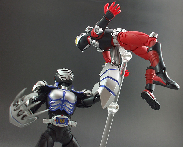 人生に玩具あり2式 【S.H.フィギュアーツ 仮面ライダータイガ】