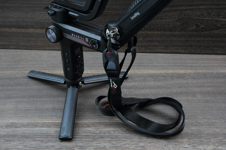 ぶらり、ジンバル ZHIYUN Weebill-SにSmallRigのハンドグリップ