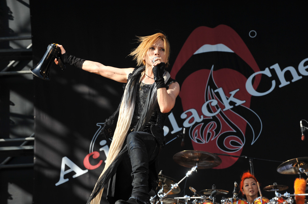 Acid Black Cherry、絶叫フリーライブ開催！！ – ROCKの総合情報サイトVif