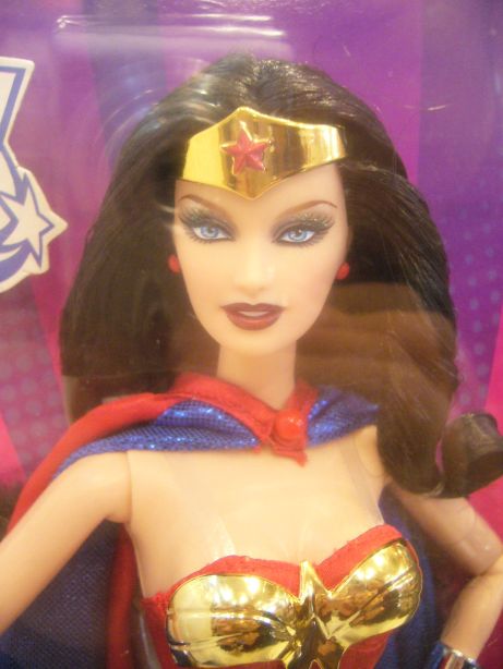 ワンダーウーマンバービー