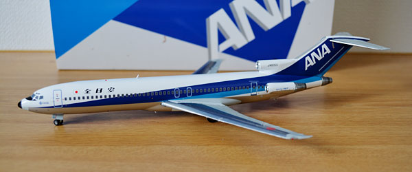 1/200 ANA B727-200 JA8355 トリトンカラー