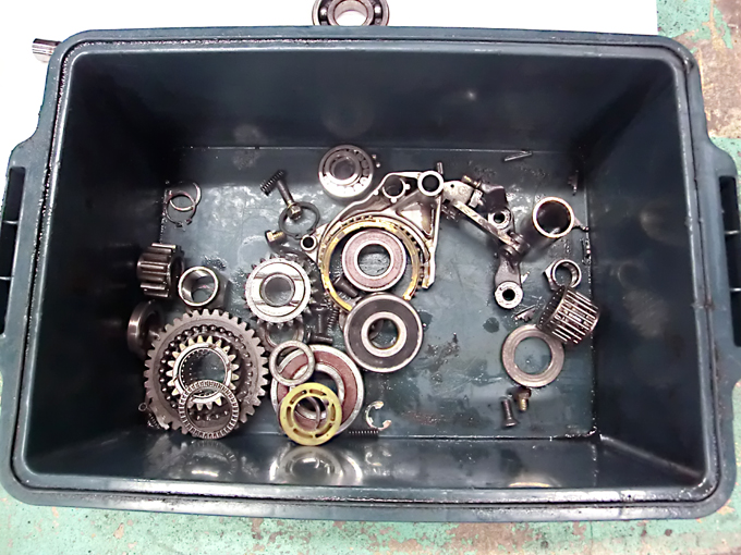 フェアレディZ S30Z ハコスカのミッション修理・オーバーホール