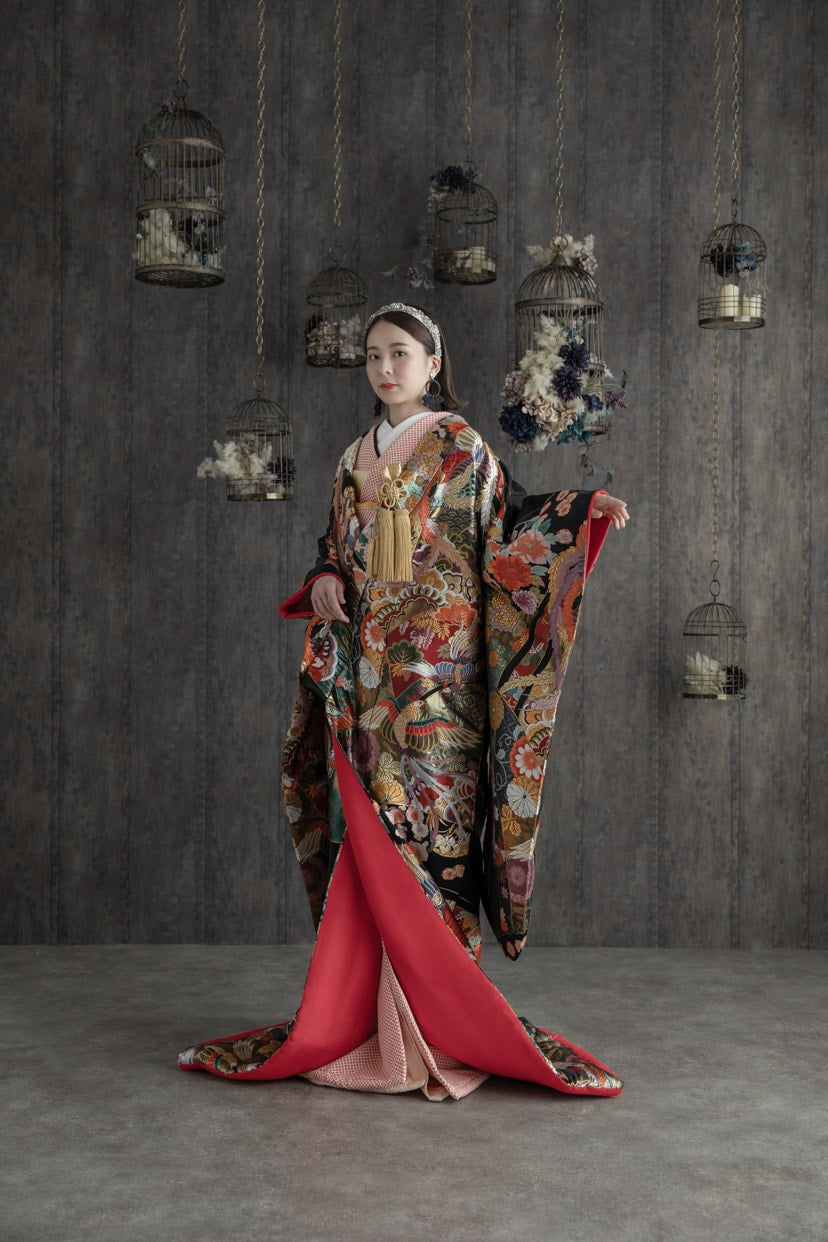 色打掛・黒地鳳凰｜白無垢・色打掛レンタルなら結婚式着物専門の【THE