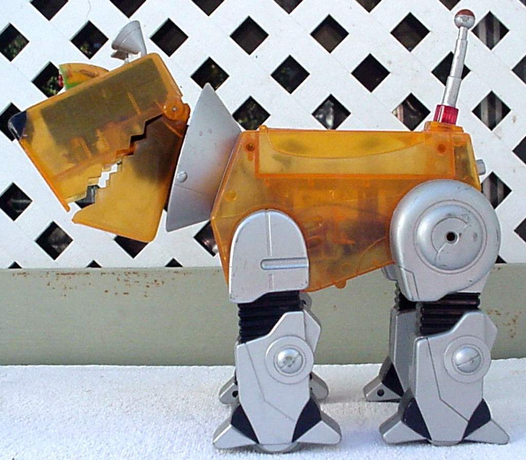 Mega-Byte The Hound Droid - The Old Robot's Web Site