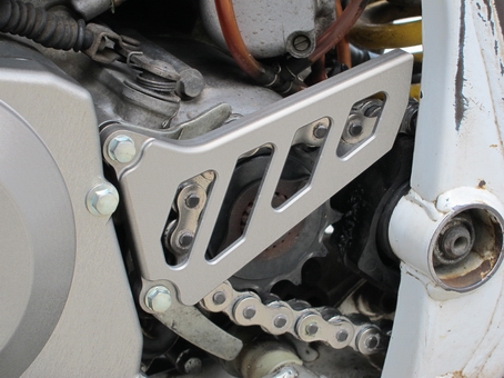 ベアリアス スプロケットカバー CRM250R