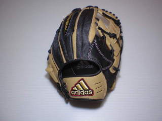 アディダス・軟式グローブ カラーグラブ11（オールラウンド用）