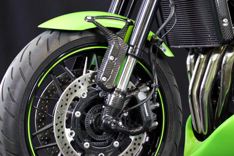 Z900RS (2018-) フロントフォークキャリパーカバー --