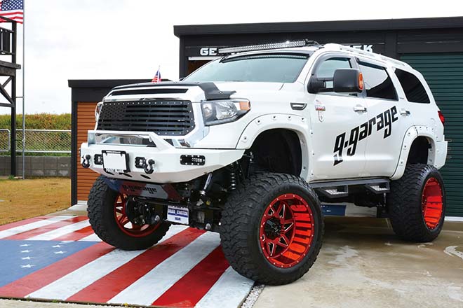 16インチにも及ぶモンスター級のリフトアップによる圧巻のインパクト！