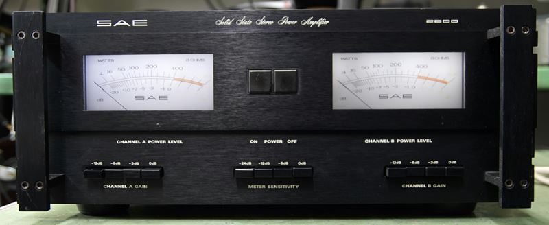 SAE 2600 パワーアンプ