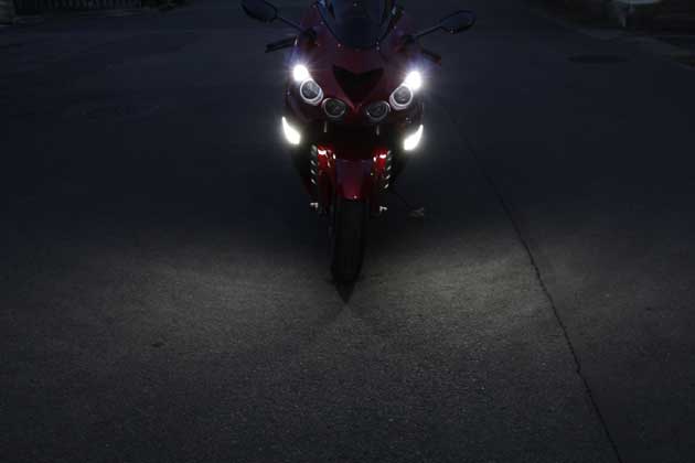 カワサキ ZZR1400用カスタムウィンカー｜BOSSCOM