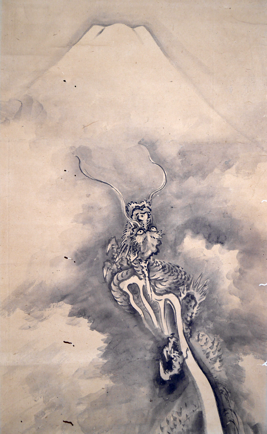 富士山を越す龍の図／幸手市