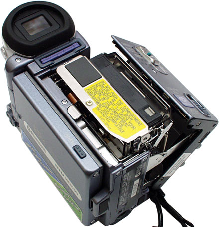 Review: Sony DCR-IP7 Network Handycam IP