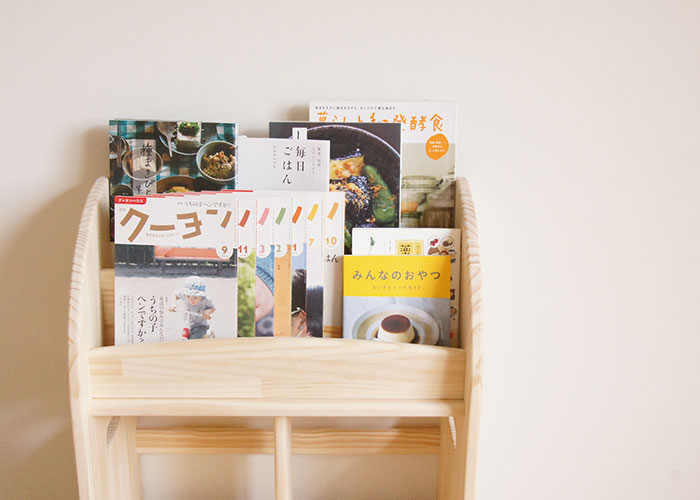 木遊舎 絵本棚 国産 木製【ほんたて-M-パイン（完成品・横幅53cm