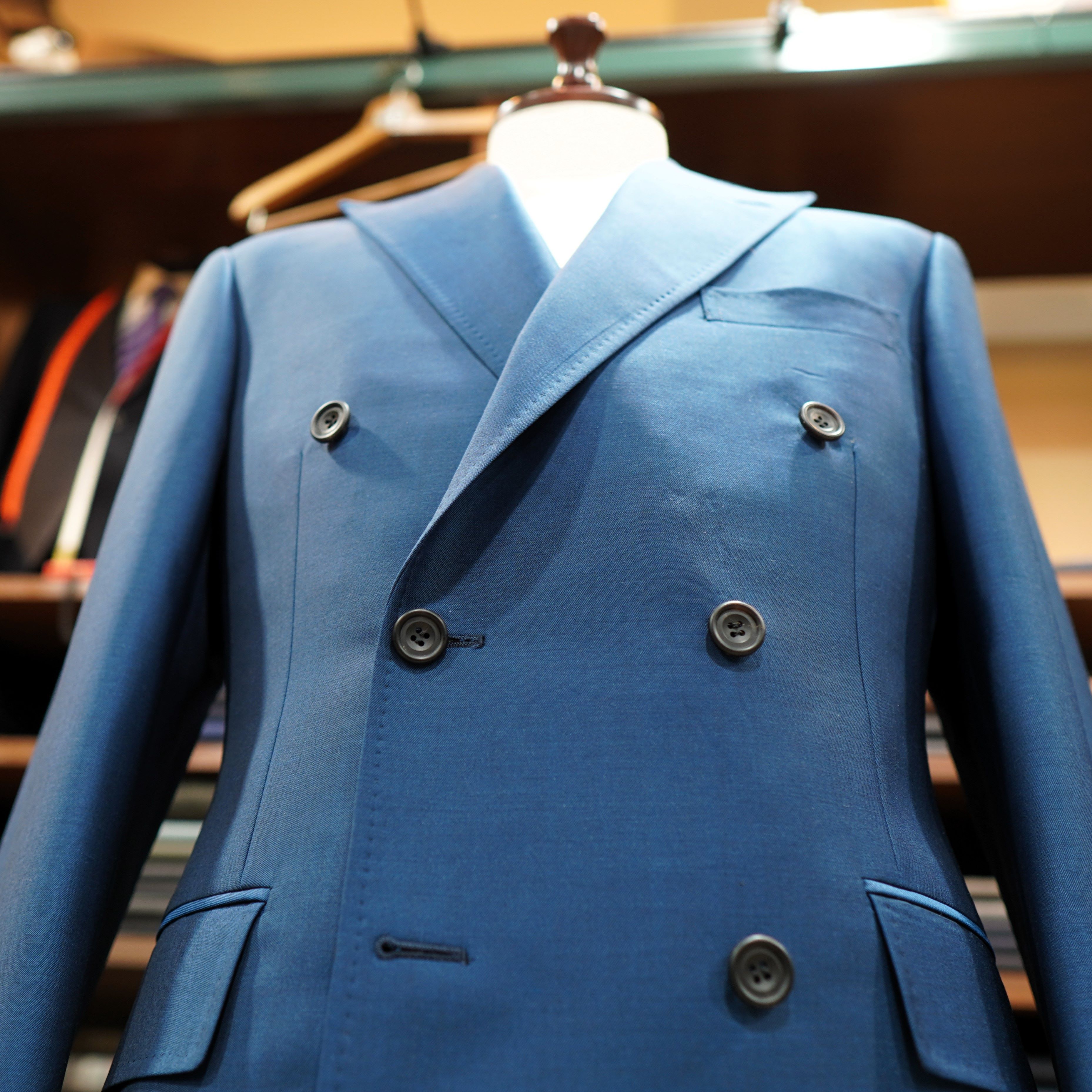 モヘアの効いたブルーグリーンのダブルスーツ | ゑみや洋服店