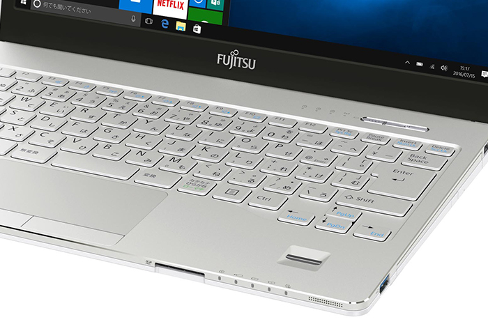 Fujitsu LifeBook SH90/C3 ノートパソコン Fujitsu LifeBook SH90/C3