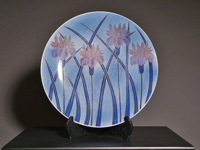 有田焼】飾り絵皿（大）染錦金彩菖蒲図 - JTOPIA