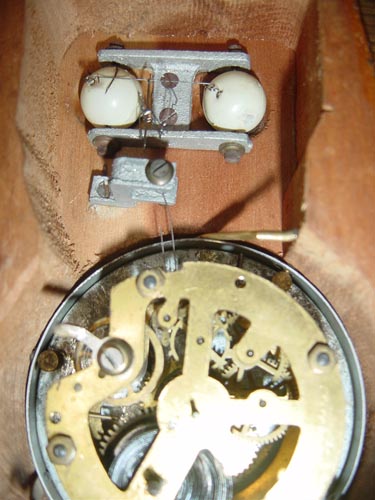 犬置時計（手塚時計POPPO） - 目玉の動く置時計