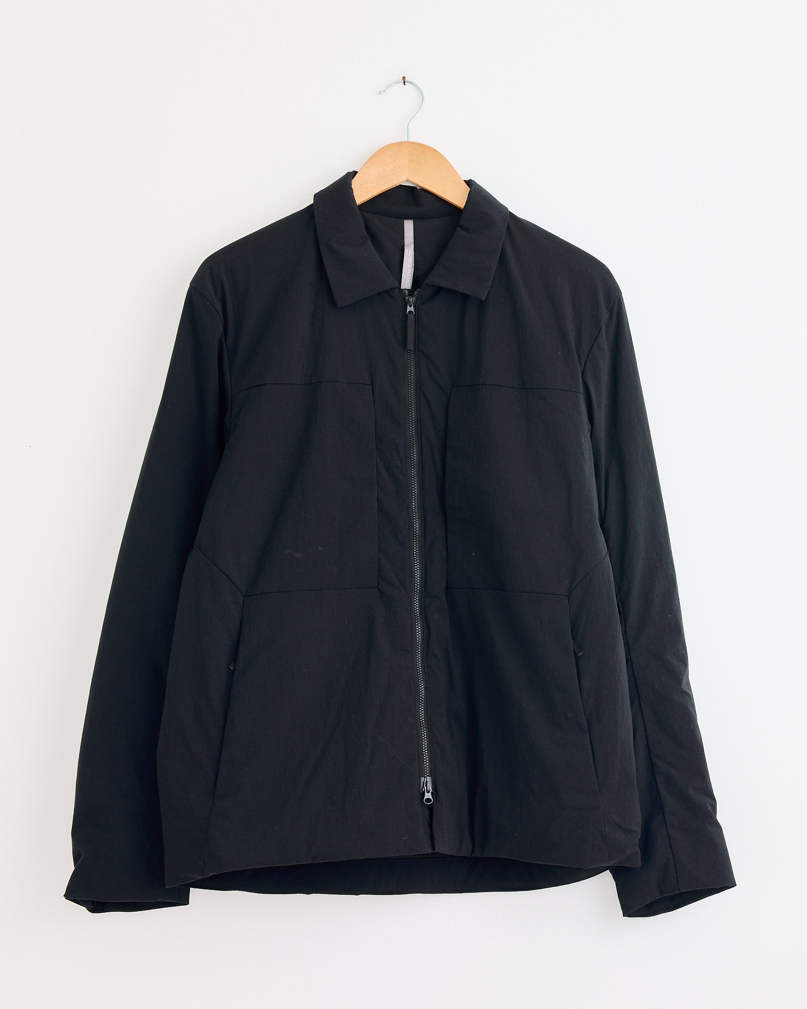 Mionn Insulated Overshirt in Black