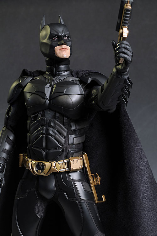 Review and photos of Dark Knight Rises Batman 1/4 scale action