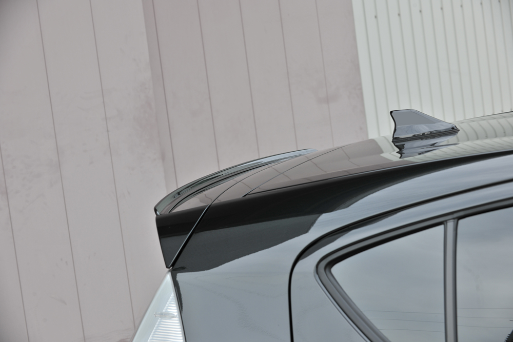 ノブレッセ 汎用ルーフスポイラー