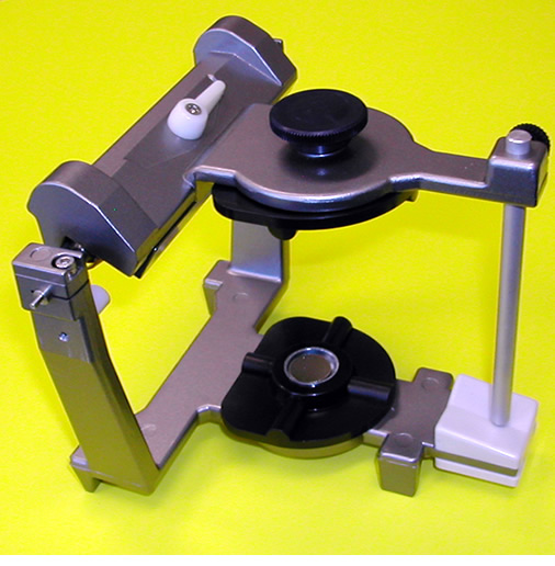 株式会社オオタキ：製品情報：咬合器 » コレクト咬合器(平均値咬合器)