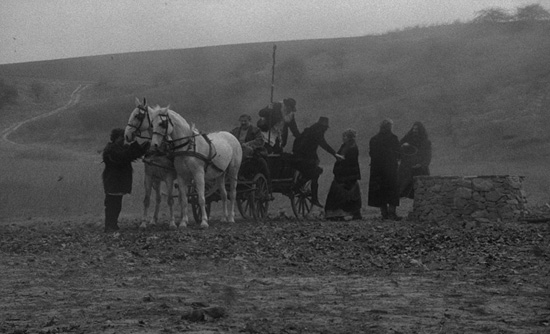 OUTSIDE IN TOKYO / タル・ベーラ『ニーチェの馬』インタヴュー