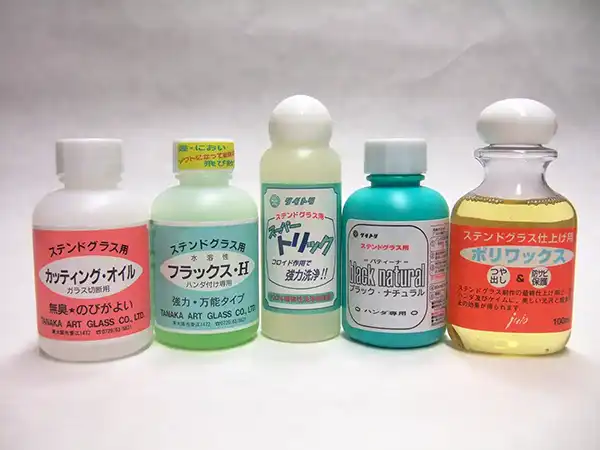 薬品 | ステンドグラスの材料販売とステンドグラス教室のスタジオヤマノ