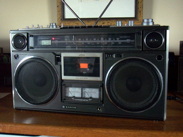 F*p様 SANYO MR 9600 ラジオ・カセットレコーダー、説明文必ずお読 F