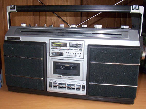 秘密基地のオーディオ部門（平成20年から～）大改革: 平成のラジカセ音