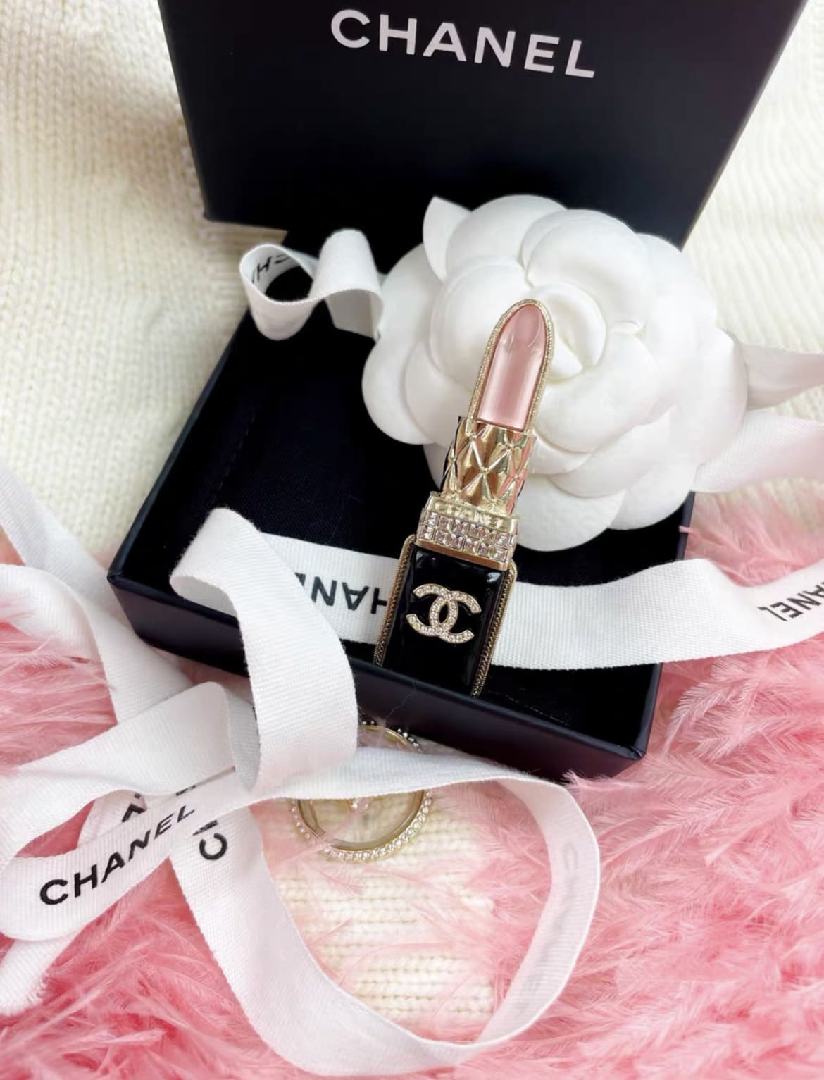 Chanel double C diamond pink lipstick brooch – Wararni.com