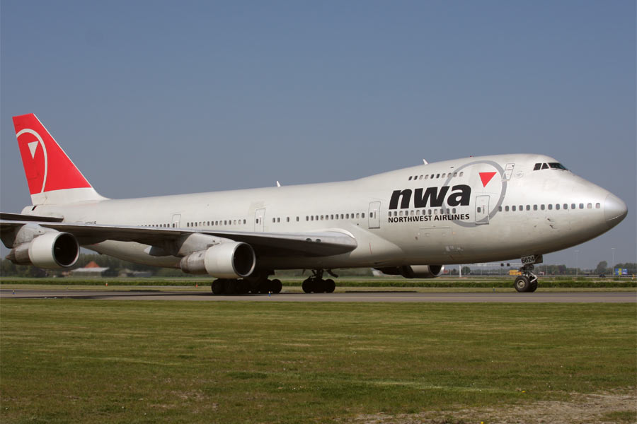 Boeing 747-200 Jumbo Jet - Northwest Airlines