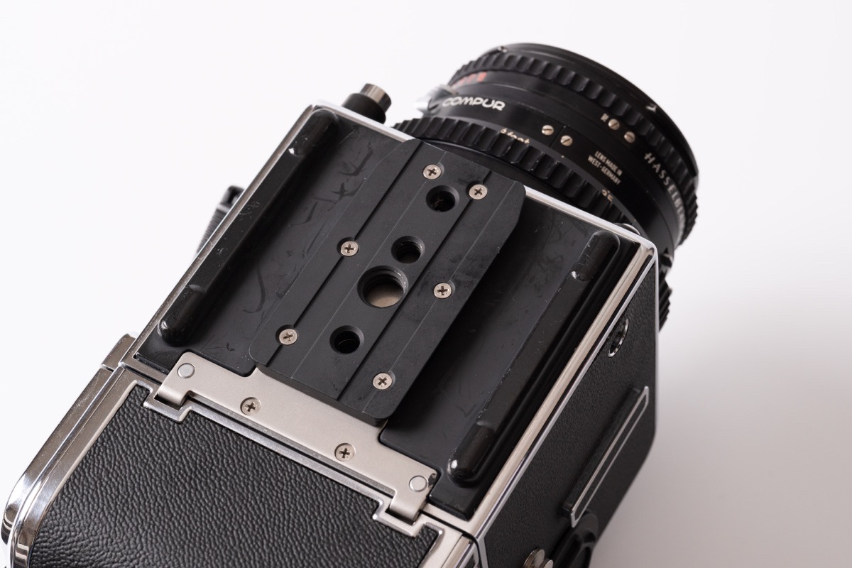 中判フィルムカメラ「Hasselblad 503CXi」を購入しました。