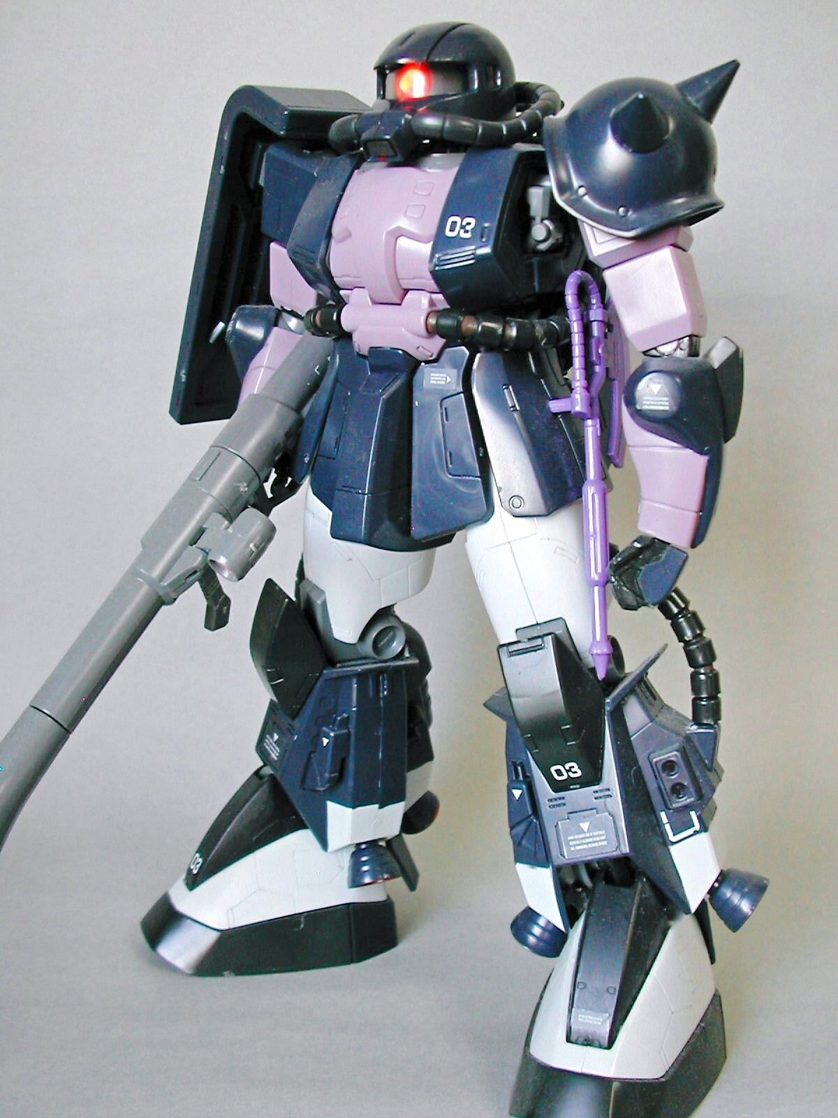 MS-06R-1A ザクII高機動型＜黒い三連星専用機＞ （1/100 MG） – ヤスリ