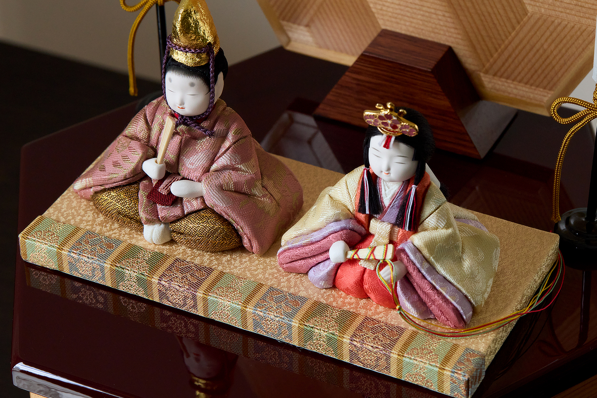 希少おひな様】日展作家 北岡秀雄作 雛人形 三人官女 茜 陶器製 箱あり