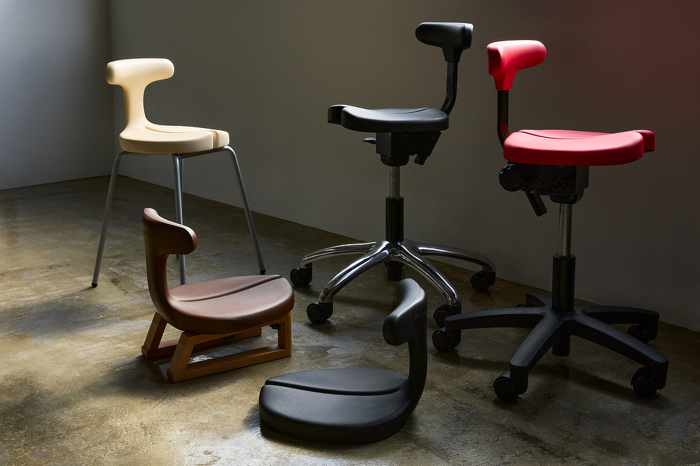 腰痛ワーカー、感涙 カラダが覚える、いい姿勢と体幹の使い方 | MONOCO