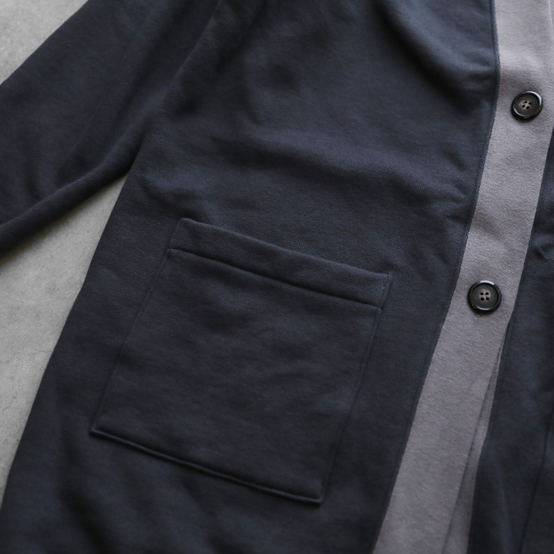 HUIS in house］SUVINスウェットロングカーディガン（ダークグレー