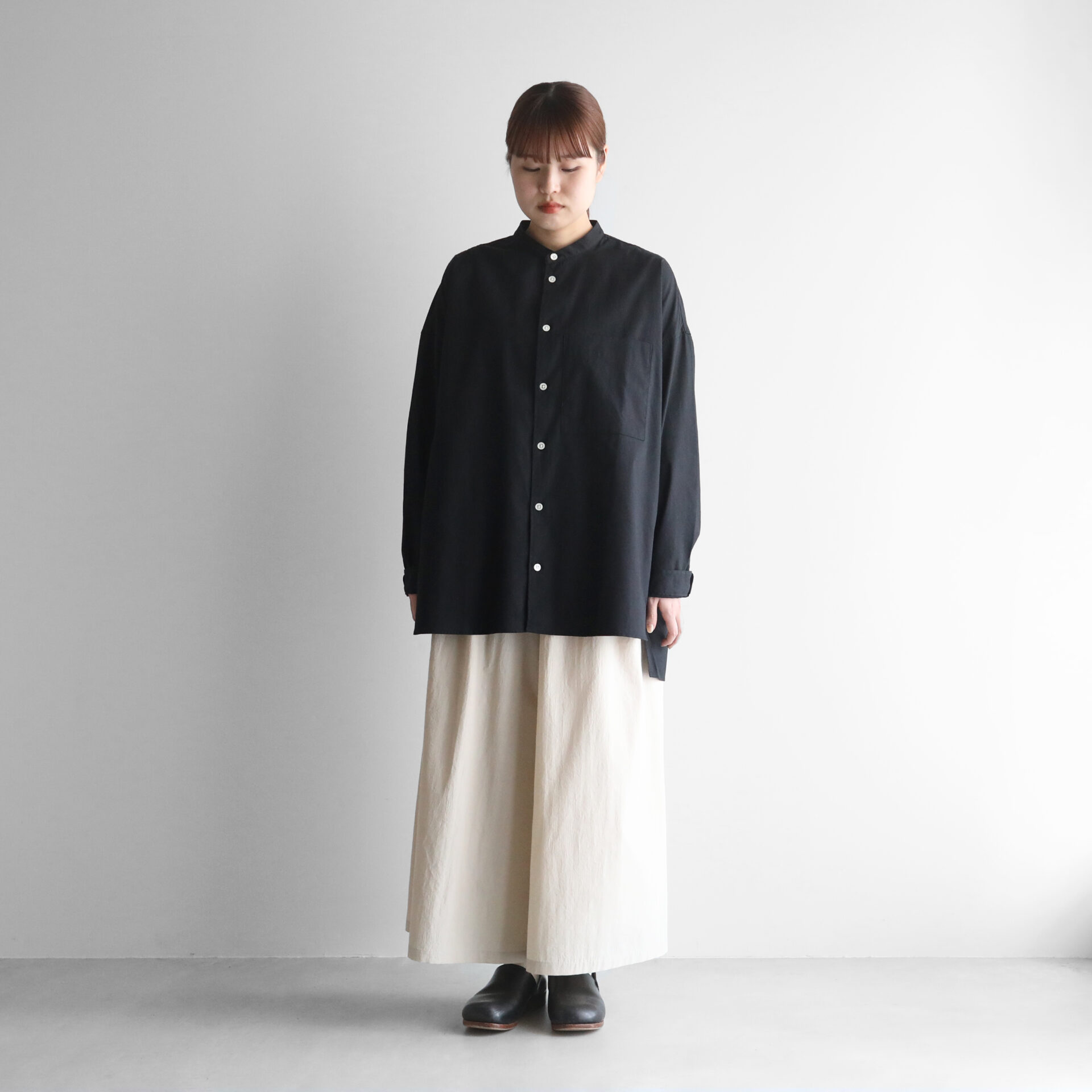 オーガニックコットンライトオックスバンドカラーオーバーシャツ 015を