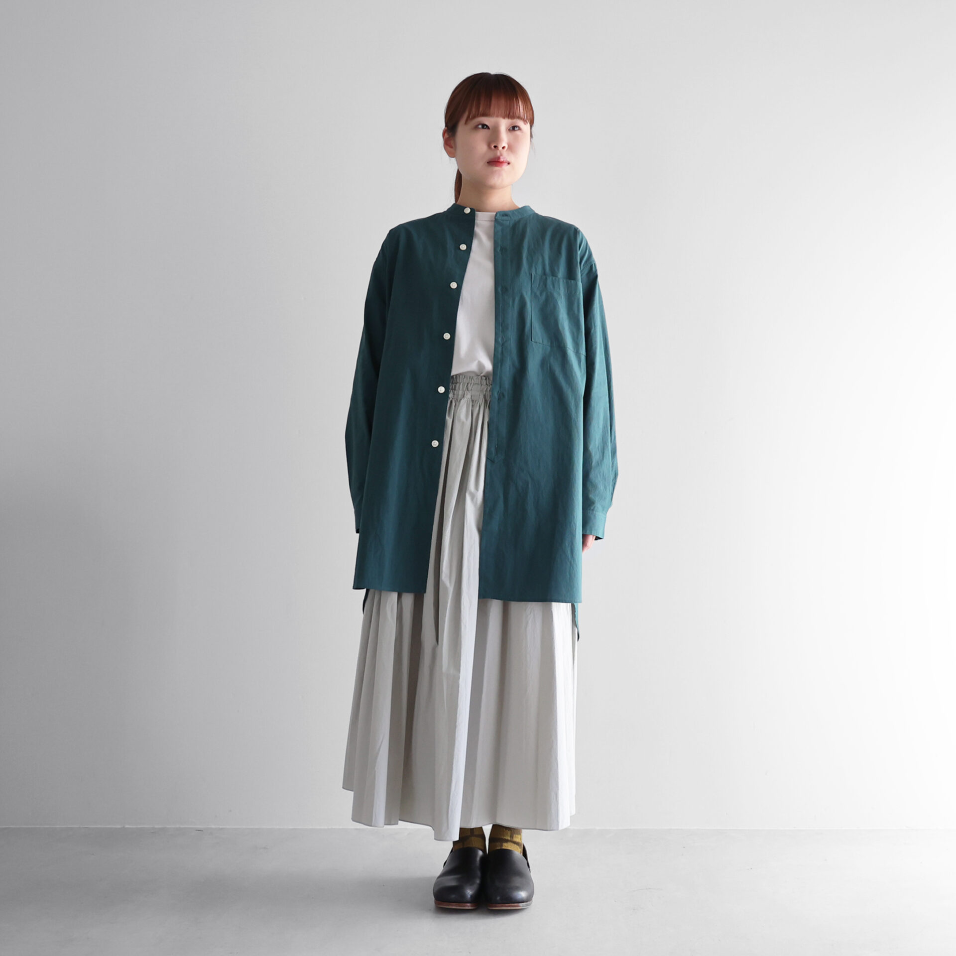 コードレーンバンドカラーロングシャツ 007をリリースしました