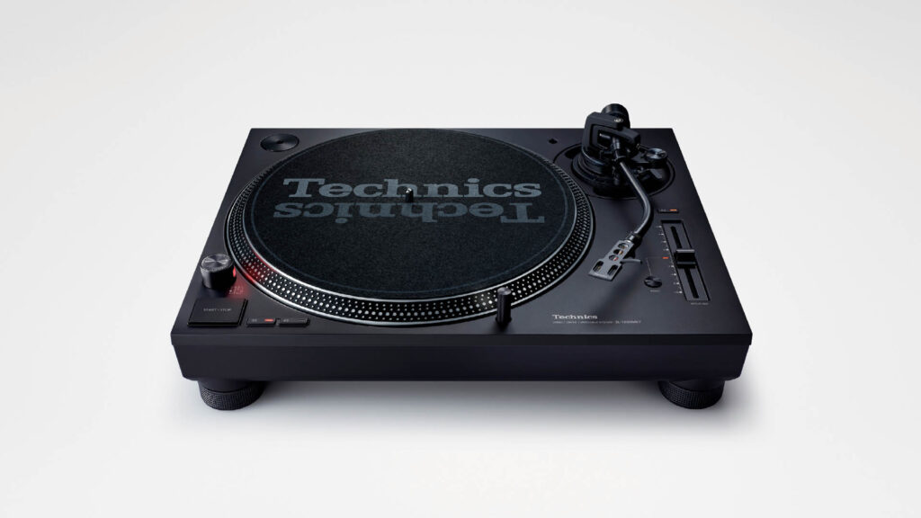 ヒップホップの楽器！？王道ターンテーブル Technics SL-1200とは