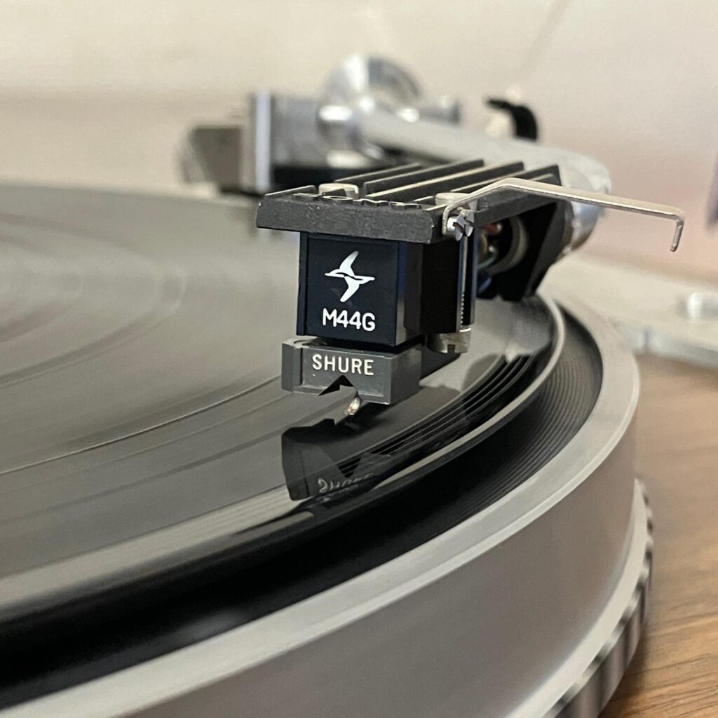 レコード針とは？SHUREのおすすめ交換針やカートリッジをレビュー