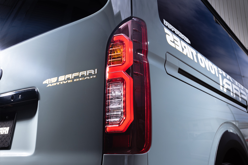 ハイエース 415 コブラ ライトセーバーゴールド LEDテールランプを販売