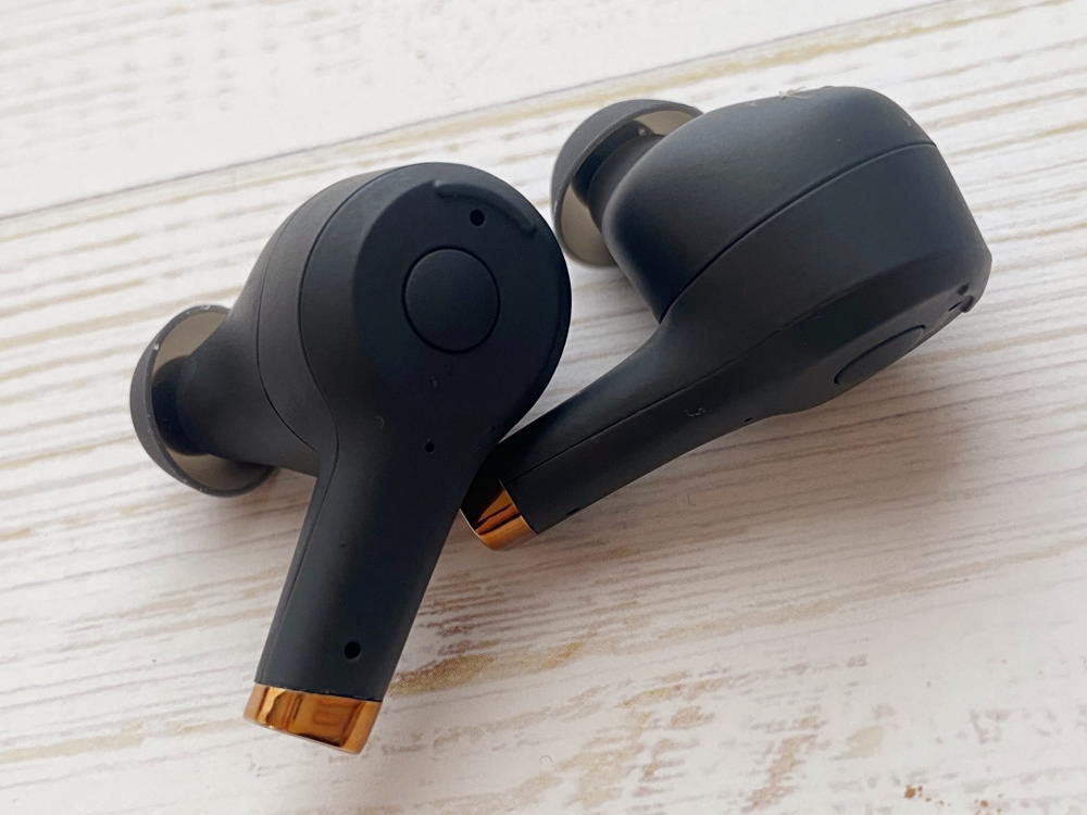 1万円台でノイキャン！物理ボタンで誤操作もなし！ワイヤレスイヤホン