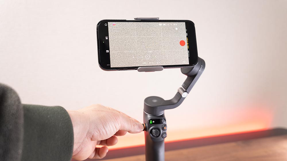 iPhone 14 ProにスマホジンバルDJI Osmo Mobile 6ってどうなのか